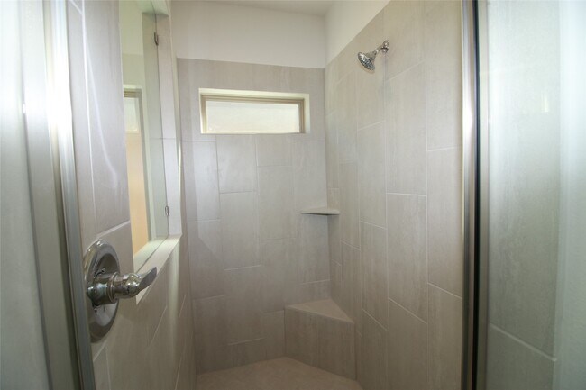 Building Photo - 16750 Yaklin Meadow Ct