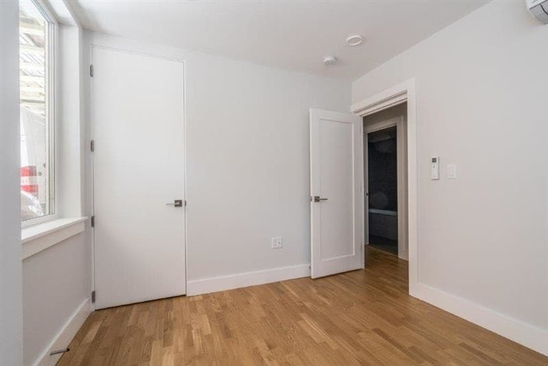 Building Photo - 334 Harvard St