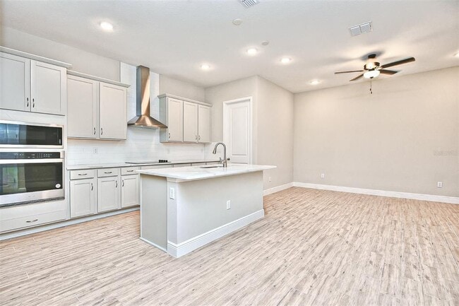 Building Photo - 6443 Cyrils Dr