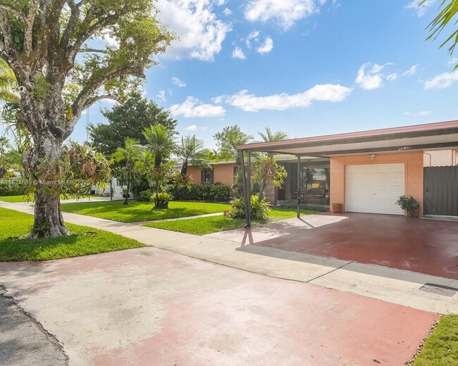 Building Photo - 9460 SW 53rd St