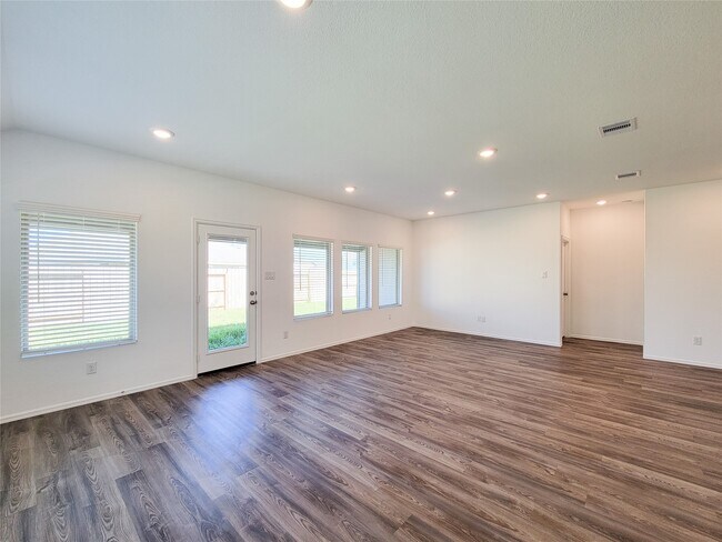 Building Photo - 26622 Castiel Dr