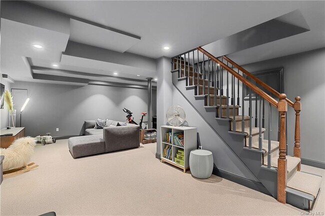 Building Photo - 6 Fancher Rd