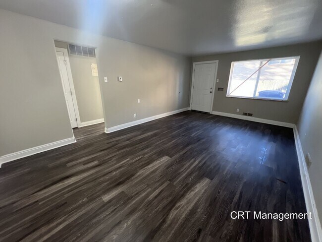 Building Photo - Freshly Updated 3-Bedroom, 1-Bathroom