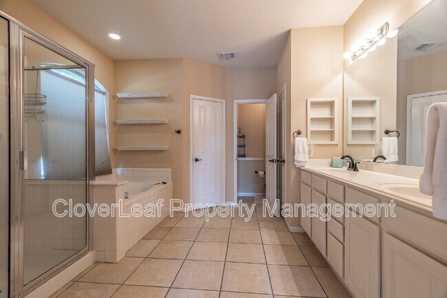 Building Photo - 9610 Rocksprings St