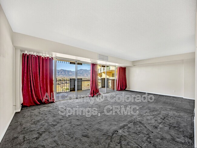 Building Photo - 411 Lakewood Cir
