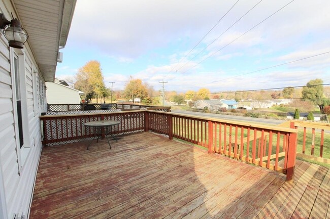 Building Photo - 405 Sherando Ct
