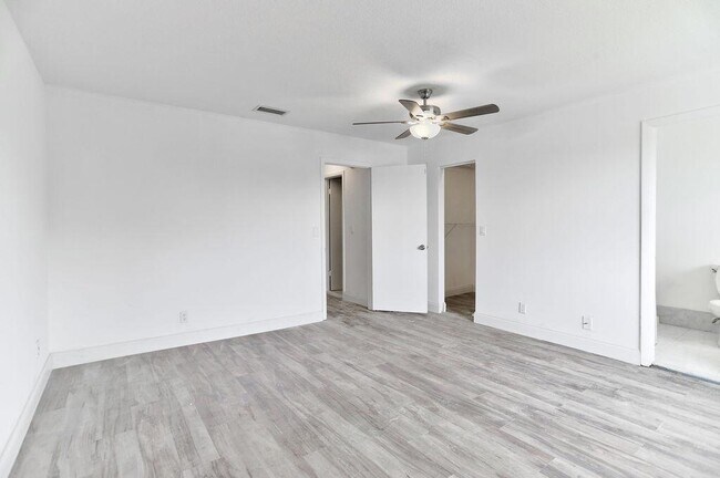 Building Photo - Southwest 8th Street, North Lauderdale, FL 33068 - 3 BR 2.5 BA townhouse