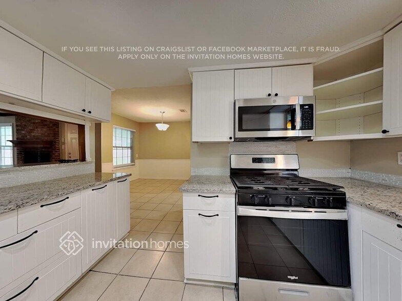 Building Photo - 3802 Highfalls Dr