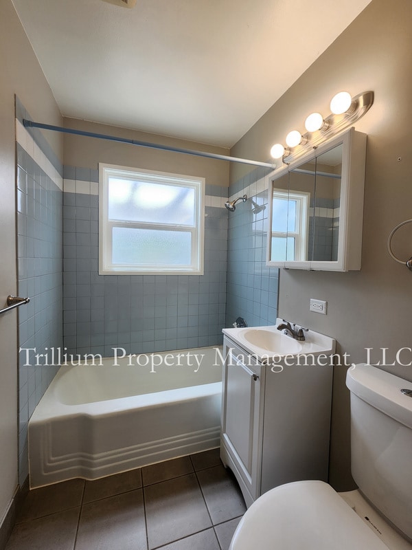 Building Photo - 5114 SE 51st Ave