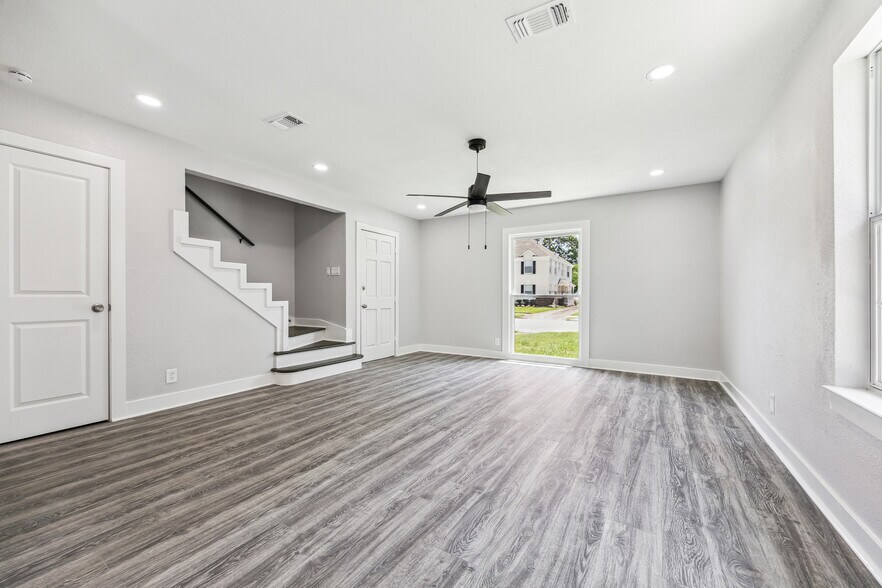 Building Photo - 3431 Rosedale St