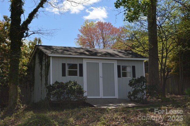 Building Photo - 125 Broadview Cir