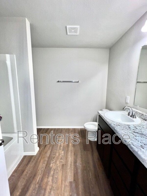 Building Photo - 14215 N 74th E Ave
