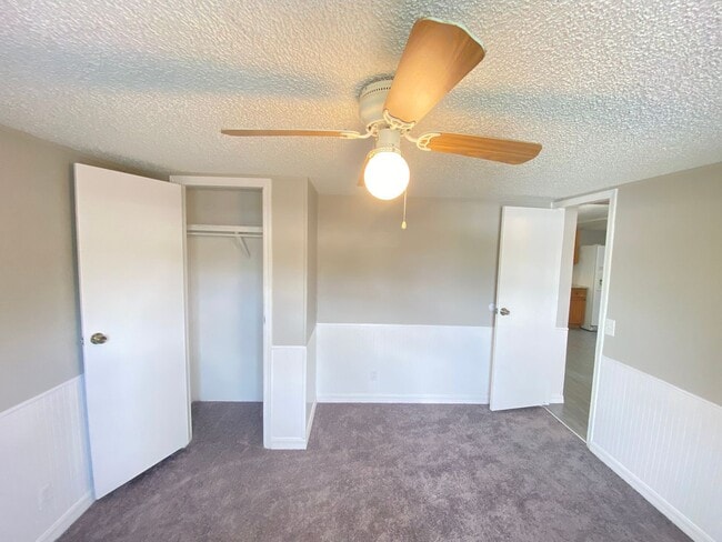 Building Photo - Charming 3-Bedroom, 2-Bath Home with Fenced Yard !