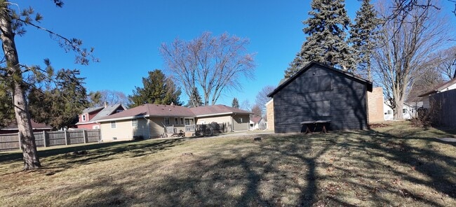 Building Photo - 5315 73rd St