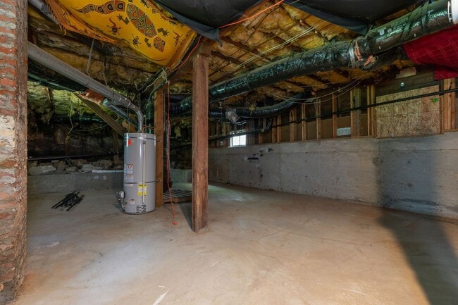 Building Photo - Spacious 3 bedroom, 1 Bath House in Inner SE Portland - Everything Right at Your Doorstep!
