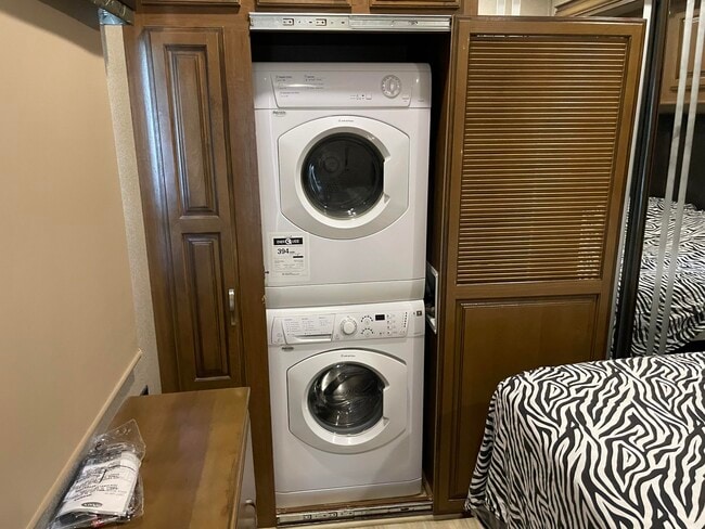 Building Photo - 6099 Overseas Hwy