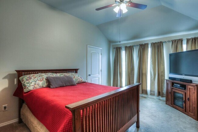 Building Photo - 27535 Gatlin Ln