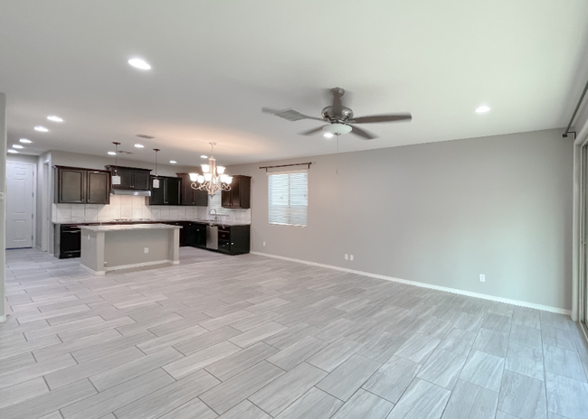 Building Photo - 118 E Canyon Way