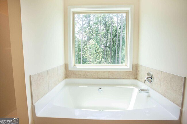Building Photo - 4355 Almanor Cir