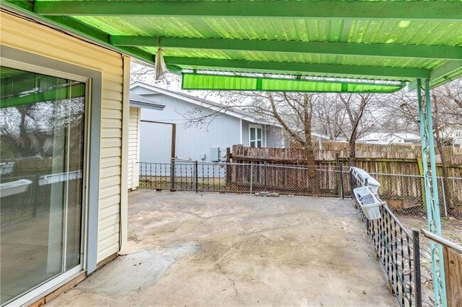 Building Photo - 2325 Bendridge Trail