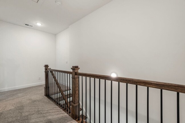 Building Photo - 634 Grove Glen Ct