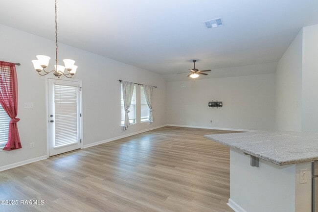 Building Photo - 110 Gentle Cres Ln