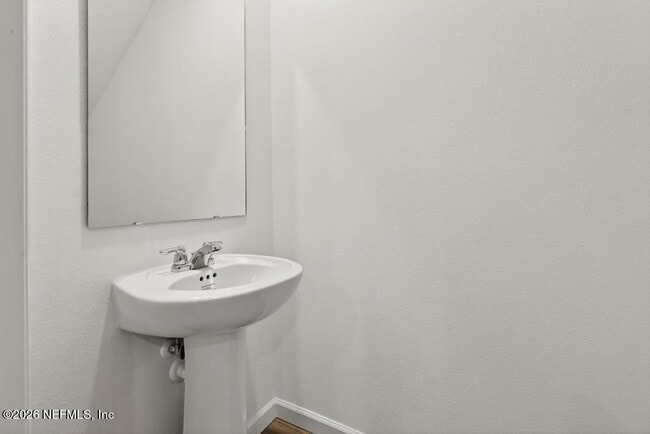 Building Photo - 3967 Mid Century St