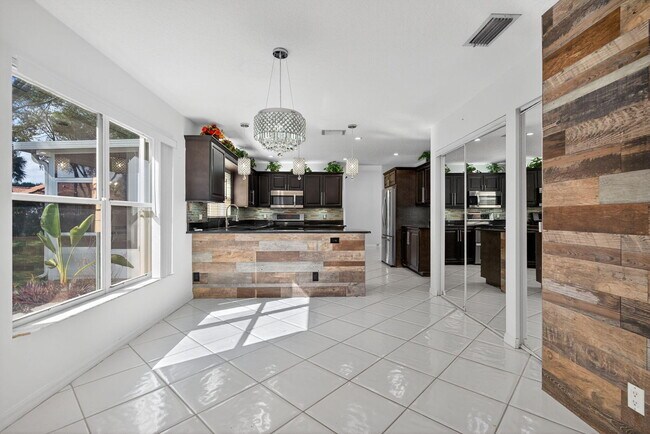 Building Photo - 7004 Galleon Cove Cir