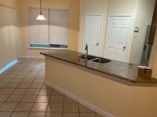 Building Photo - 17911 Scenic Oaks Dr