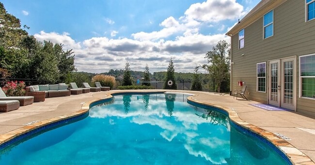 Building Photo - The Fountains at Kelly Mill