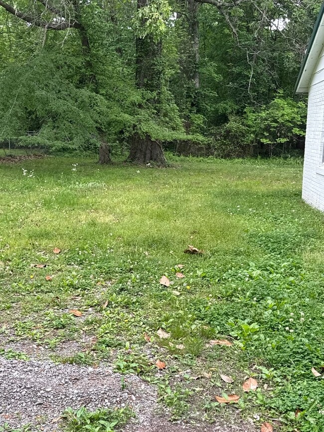 Building Photo - 922 S 27th St