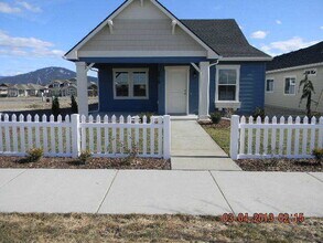 Building Photo - (P#193)