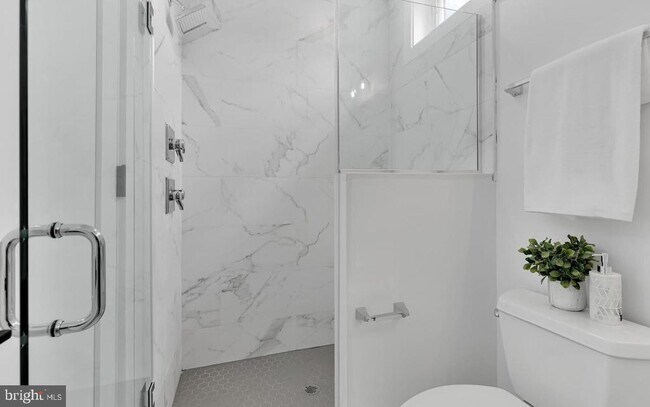 Building Photo - 4315 Harrison St NW