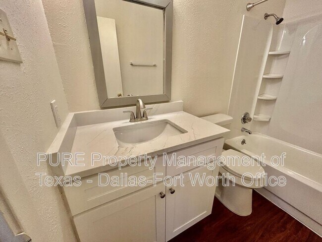 Building Photo - 1410 Birmingham Dr