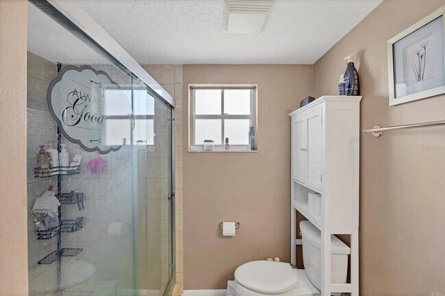 Building Photo - 3010 Golden Rain Dr