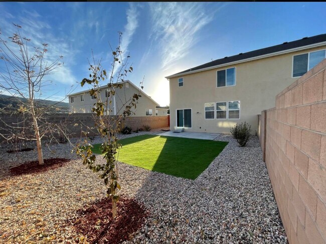 Building Photo - 873 S 110 W