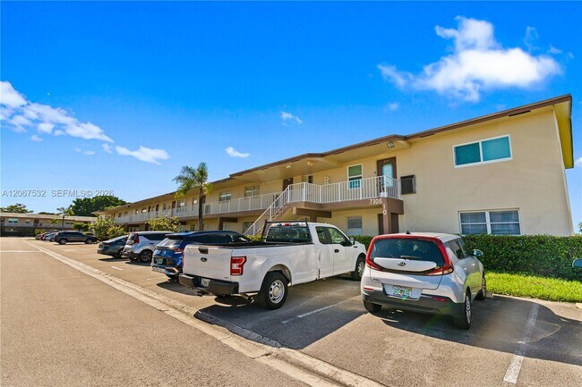 Building Photo - 7305 NW 5th Ct