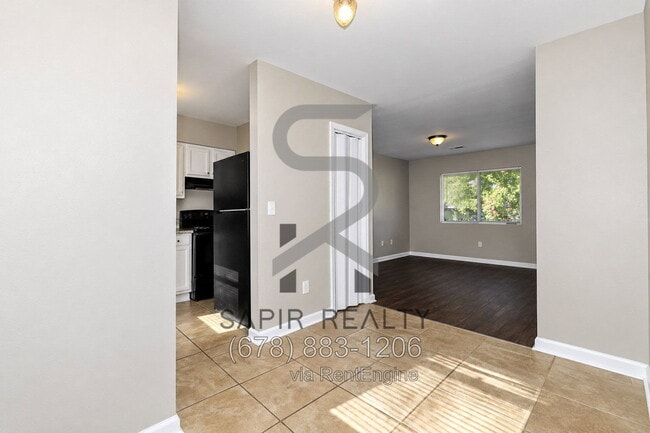 Building Photo - 2853 Belvedere Ln