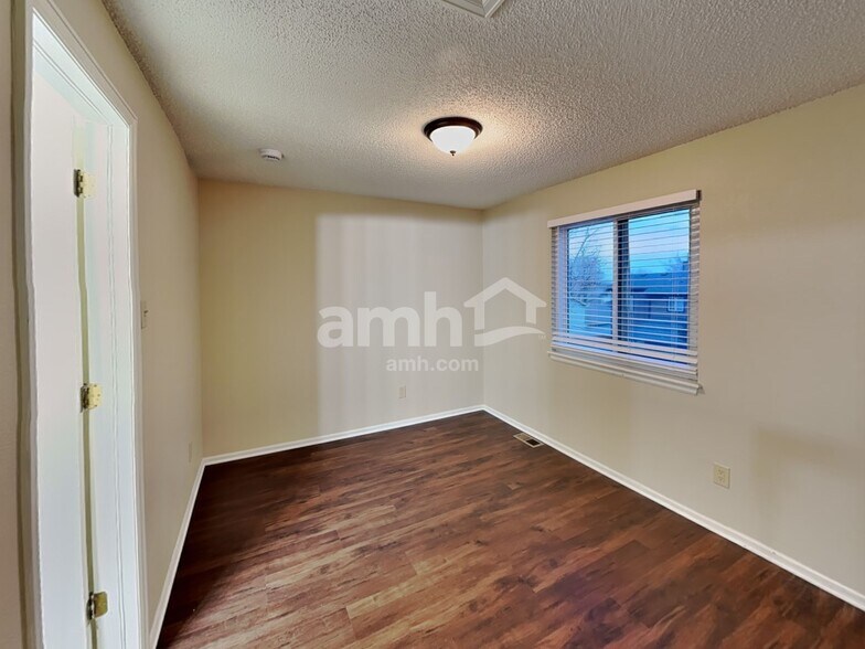 Building Photo - 12032 Forest St