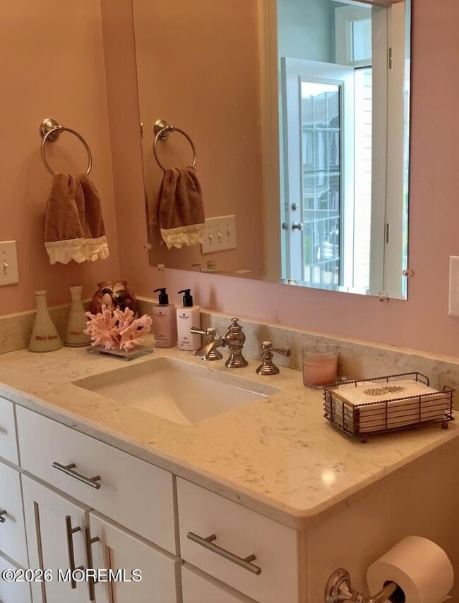 Building Photo - 36 1st Ave