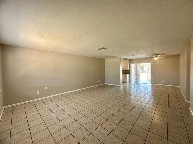 Building Photo - 4946 Viceroy Ct