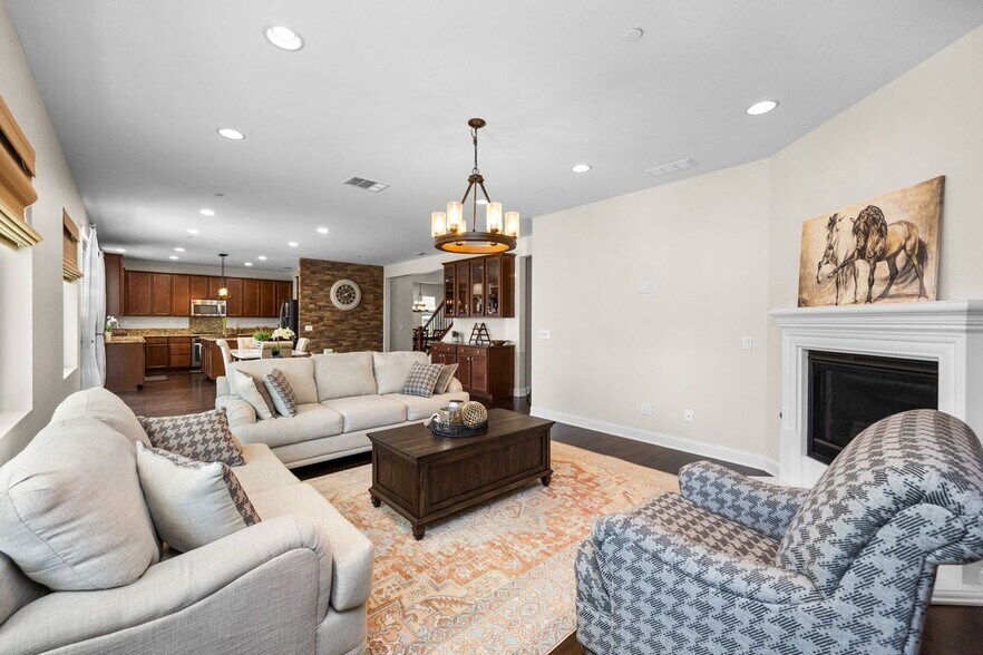 Building Photo - 25589 Foxglove Ln