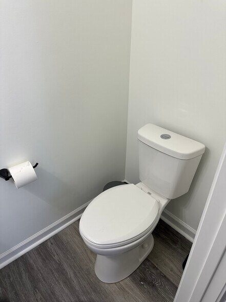 Building Photo - 152 Gregg St