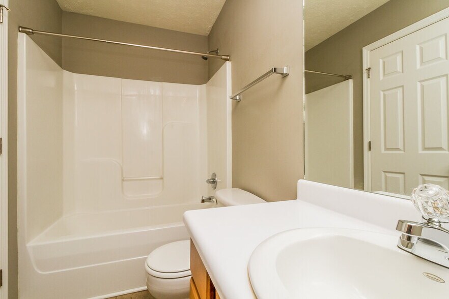 Building Photo - 2612 Apostle Ln