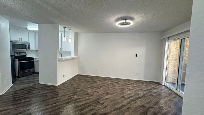 Interior Photo - 5050 Klump Ave