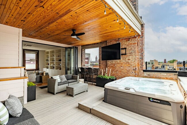 Building Photo - 1201 Jackson St