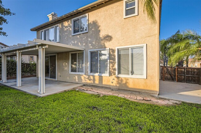 Building Photo - 4 BD/3 Ba Home with Three car attached gar...