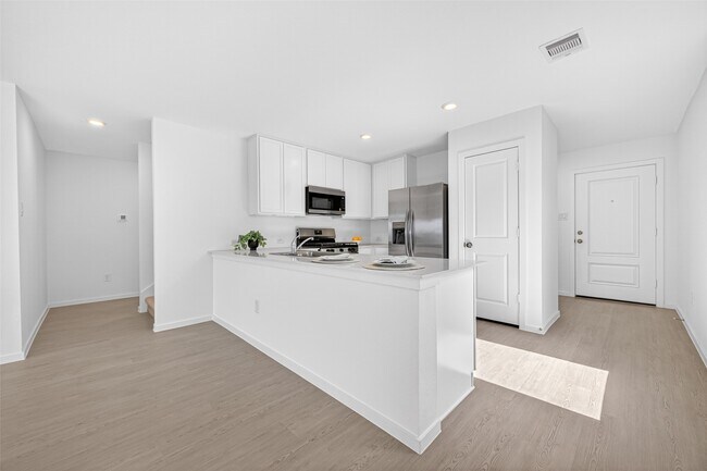 Building Photo - 28522 Golden Hay Dr