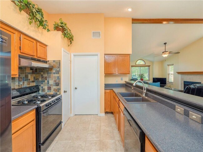 Building Photo - 4507 Velasco Pl