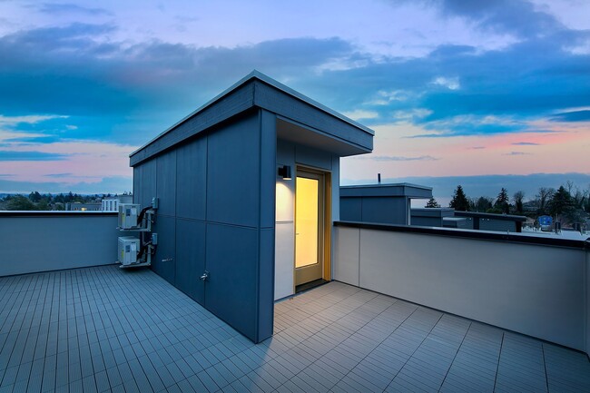 Building Photo - New Construction Townhouse - 2 Bedroom Columbia City